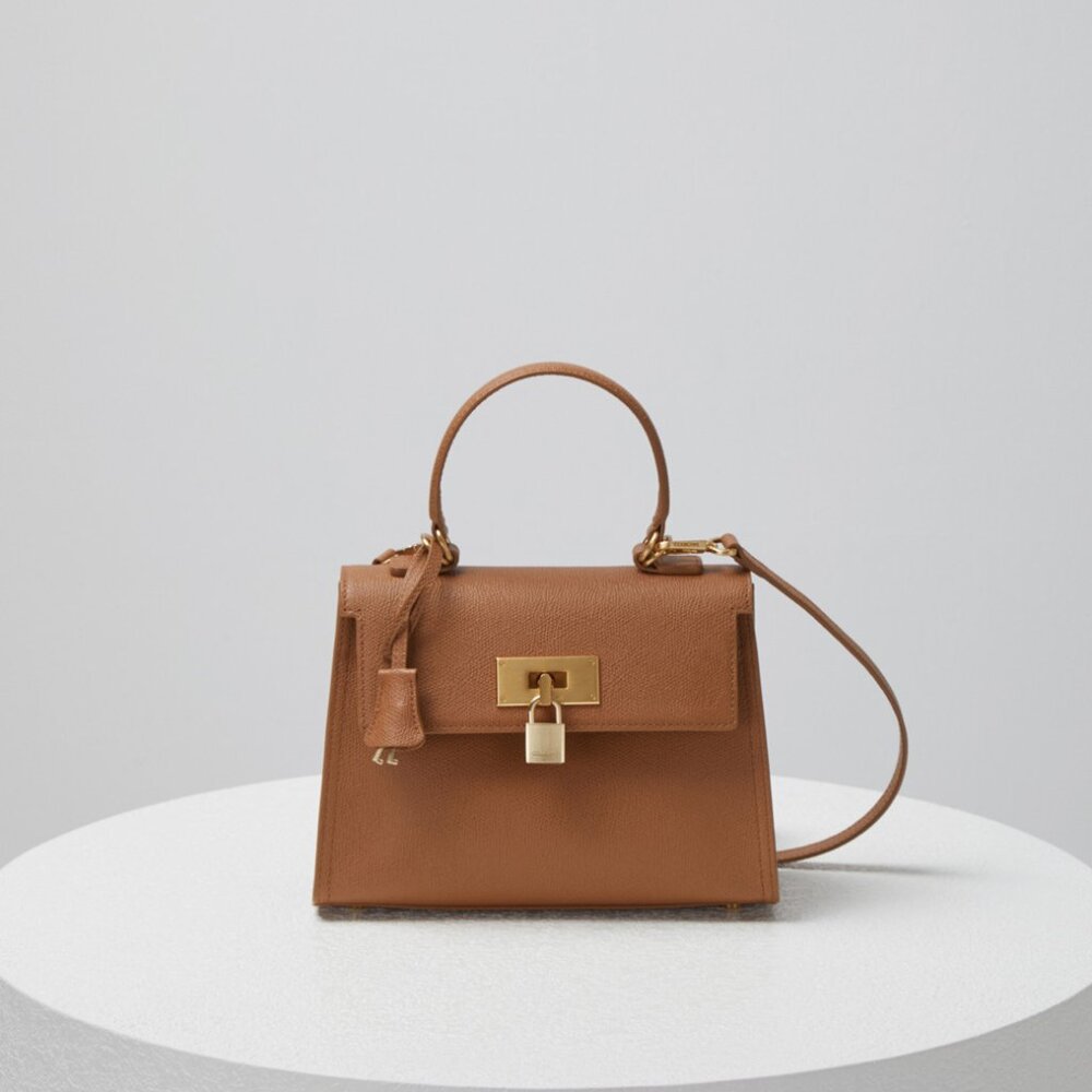 NWT COURONNE Stephanie Classic Brown Tote 24 Bag